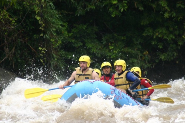 Xpolorando rafting